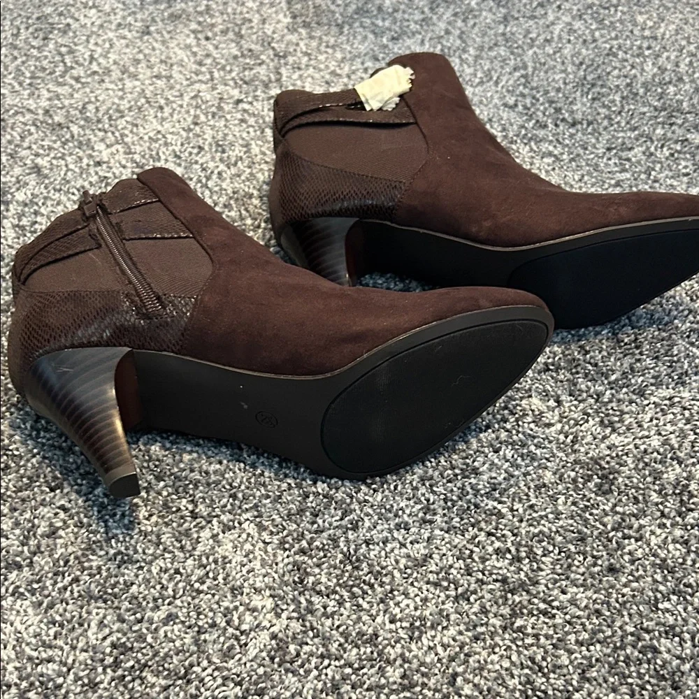 Karen Scott Dark Brown Ankle‎ Boots